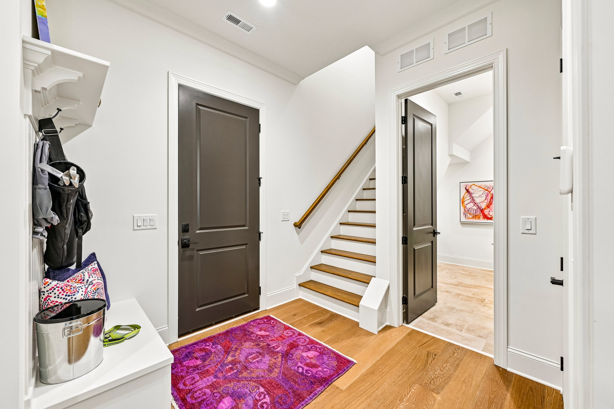 Voyager Ln NE-S1405-033r.jpg
