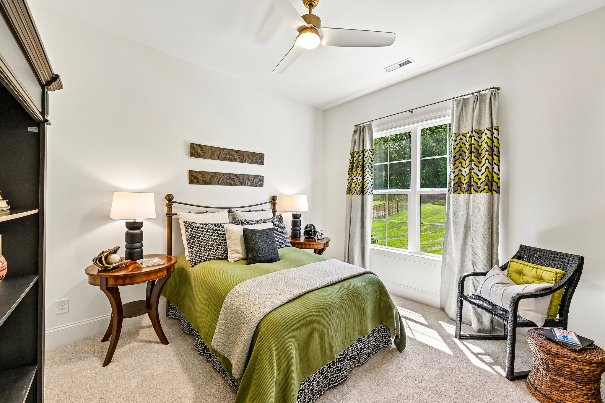 Voyager Ln NE-S1405-050r.jpg