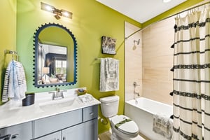 Voyager Ln NE-S1405-027r.jpg