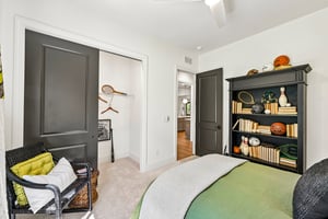 Voyager Ln NE-S1405-040r.jpg