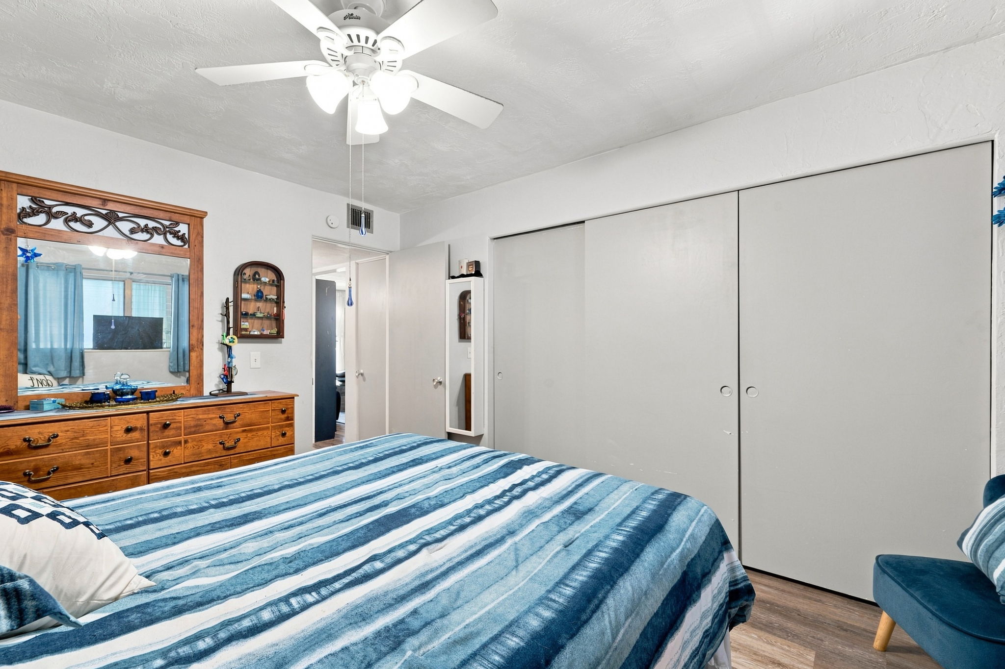 Bedroom1c
