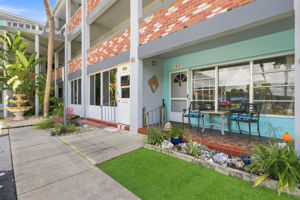 Front Exterior7