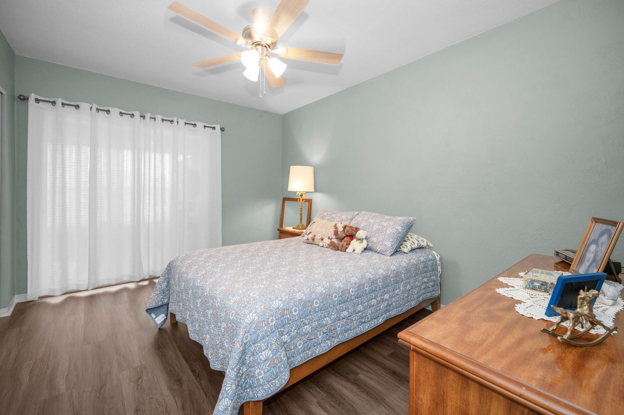 Bedroom1a