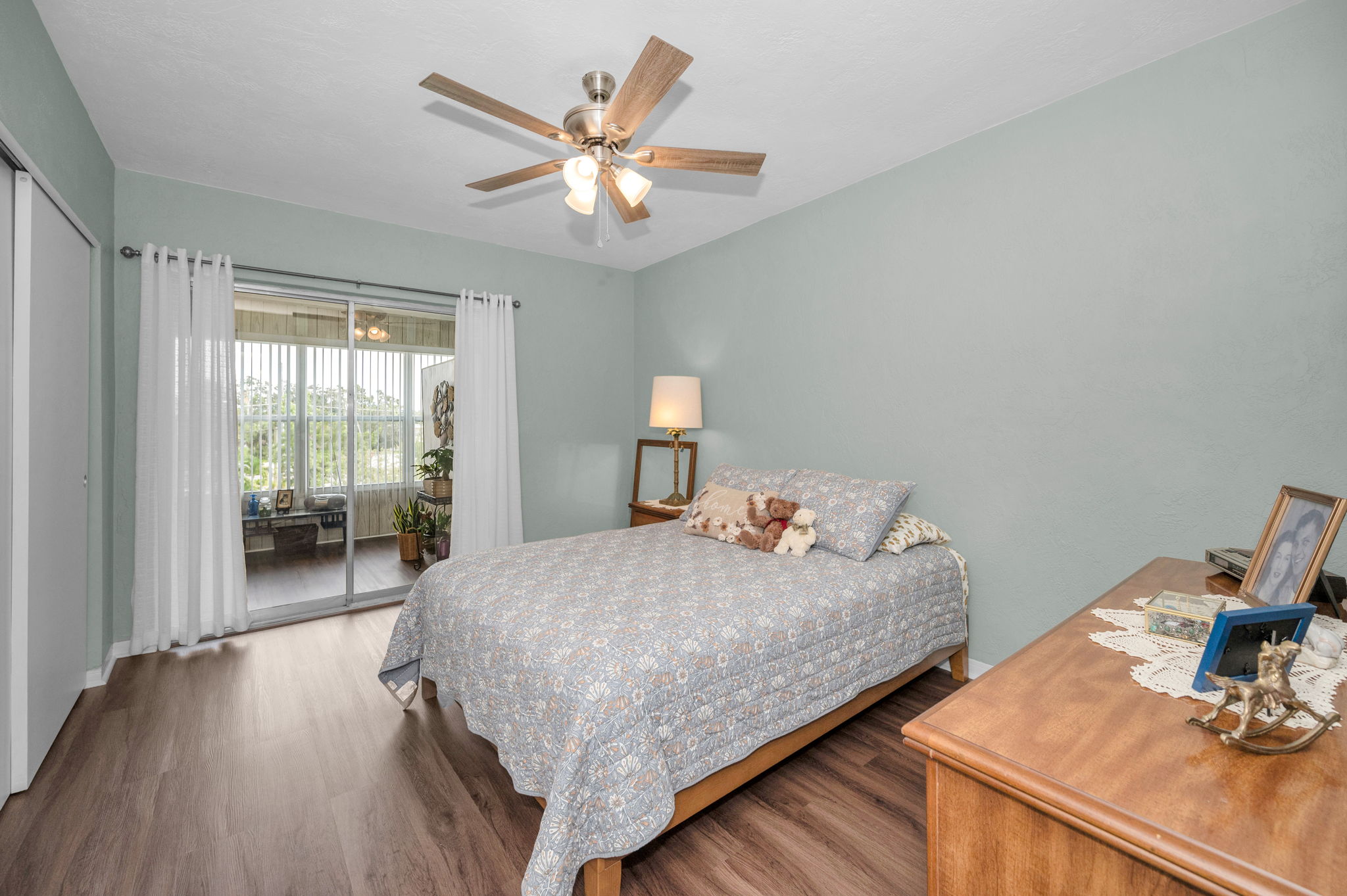 Bedroom1aa