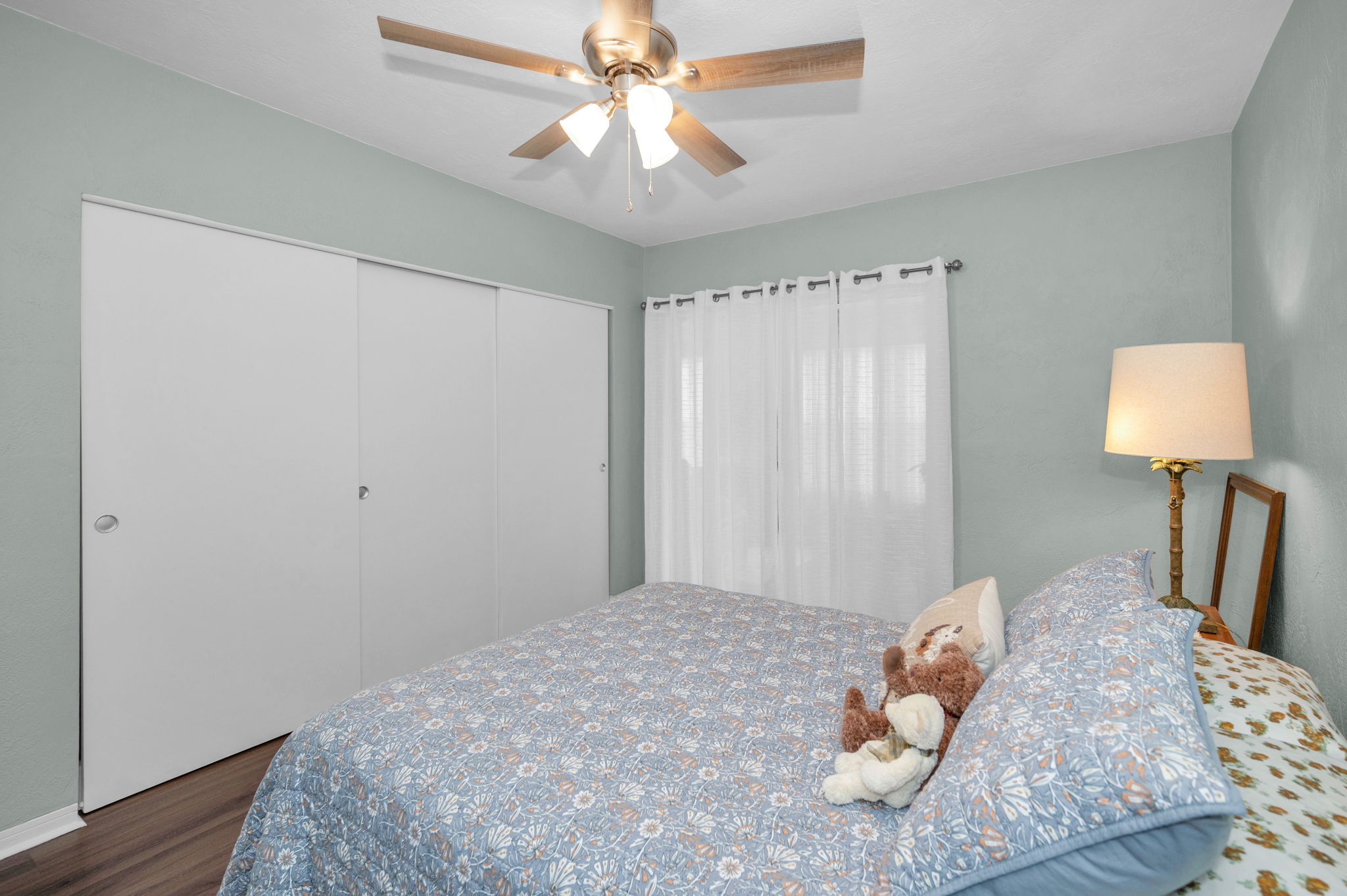 Bedroom1b