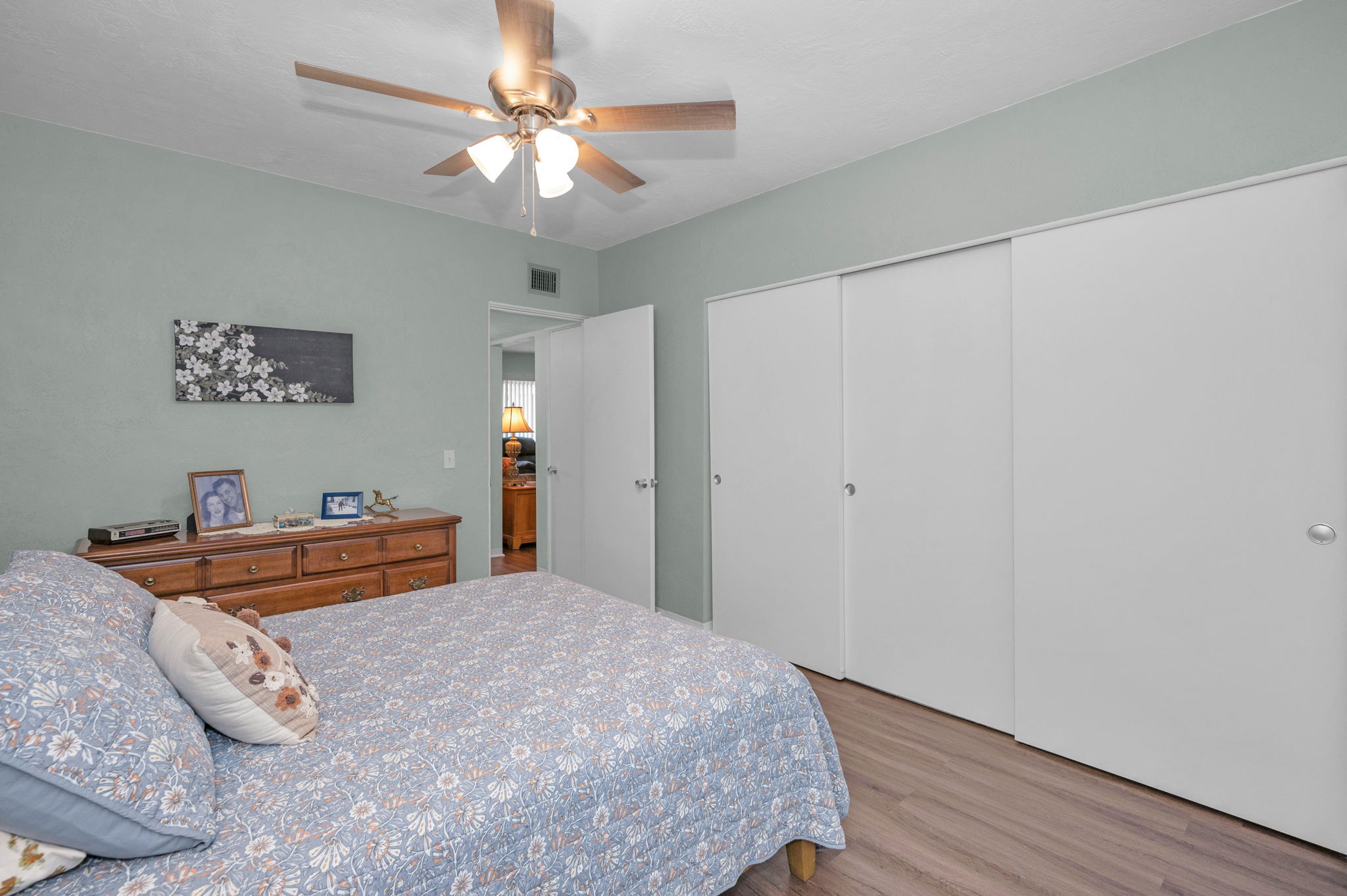 Bedroom1c