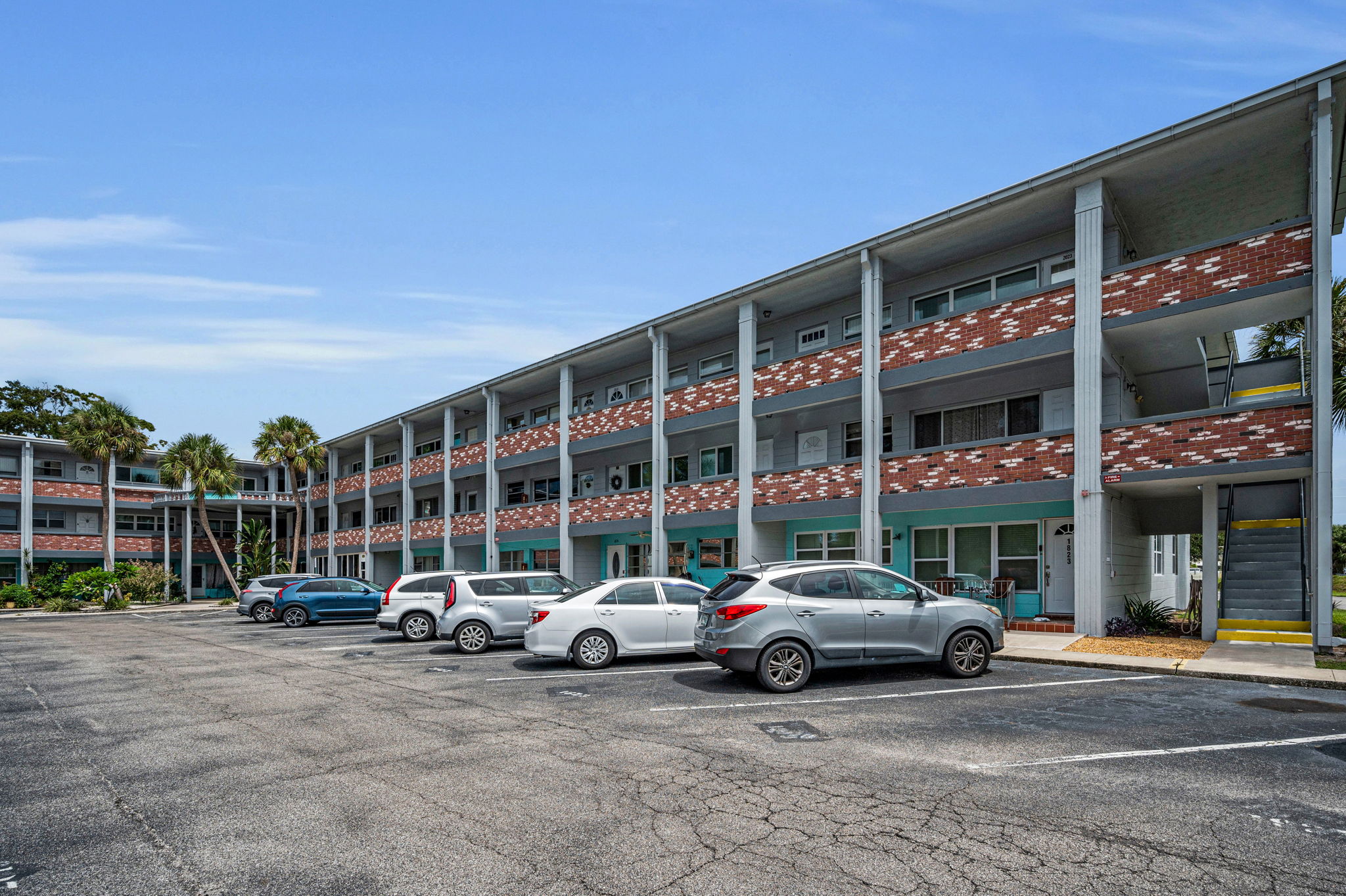 Front Exterior3