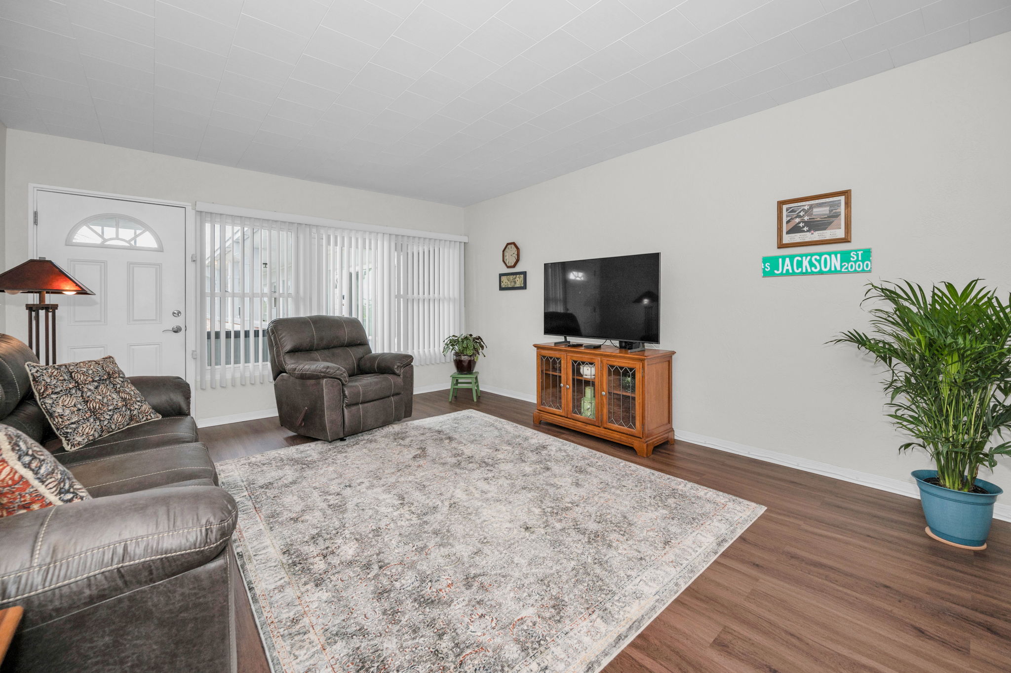 Living Room2