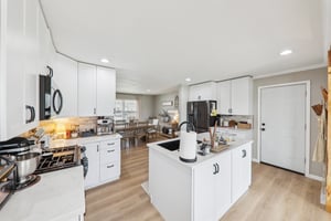 4301 Alad Dr-016.jpg