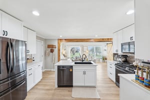 4301 Alad Dr-019.jpg