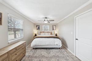 4301 Alad Dr-021.jpg