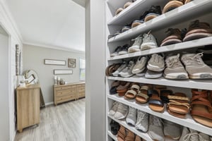 4301 Alad Dr-024.jpg