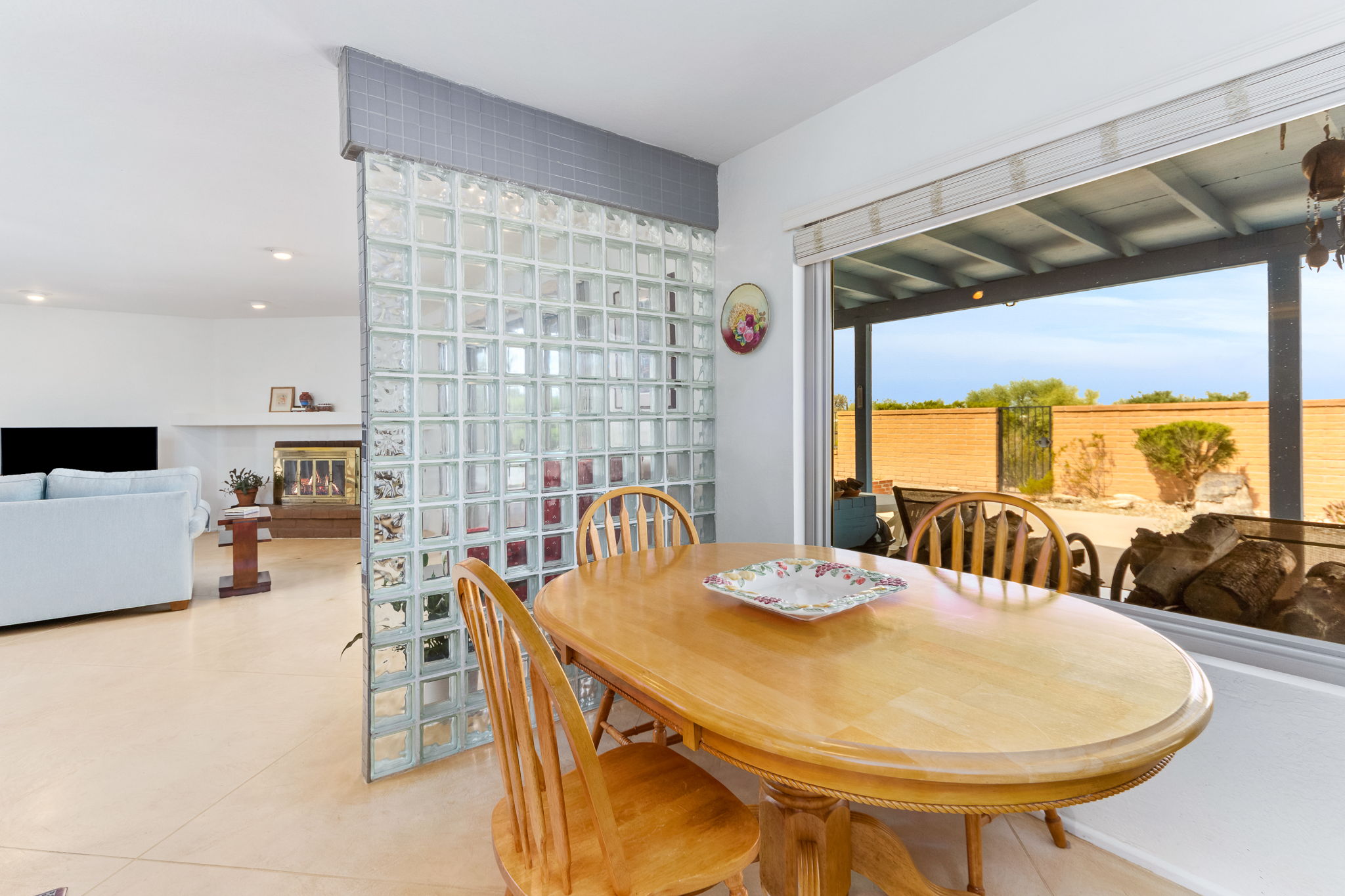 Breakfast nook