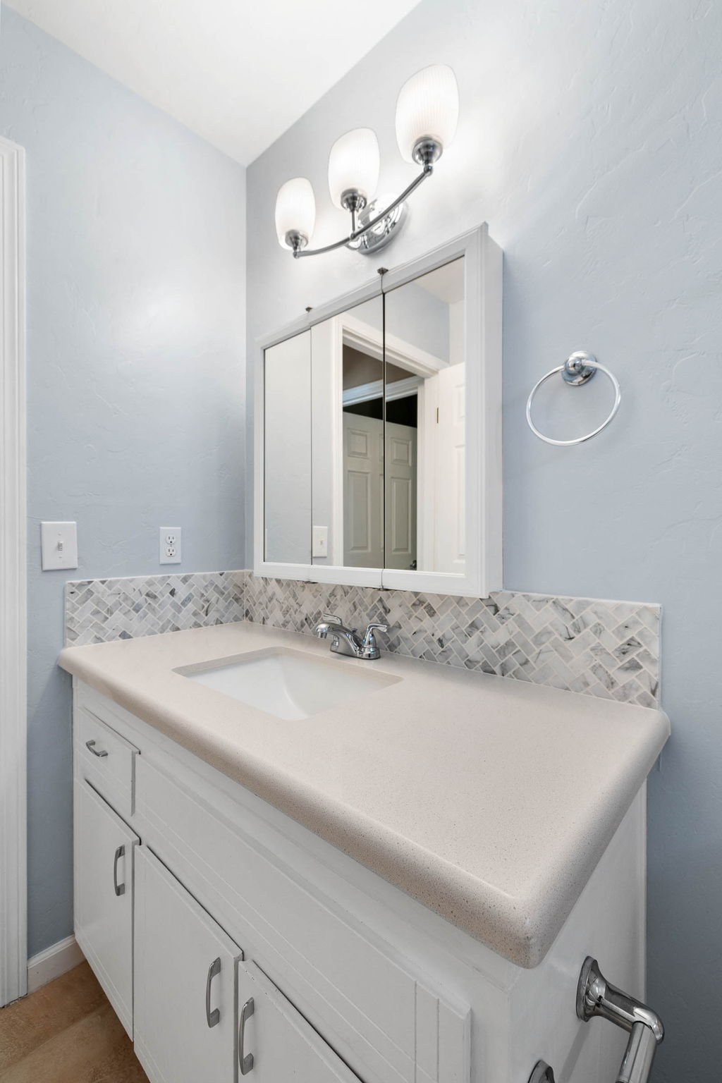 Bathroom 2 (1)