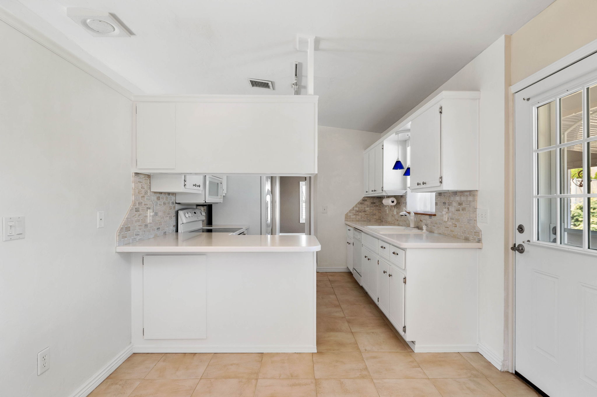 Kitchen (2)