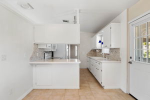 Kitchen (2)