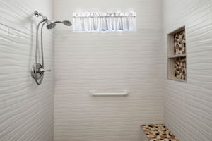Primary Bathroom (2)
