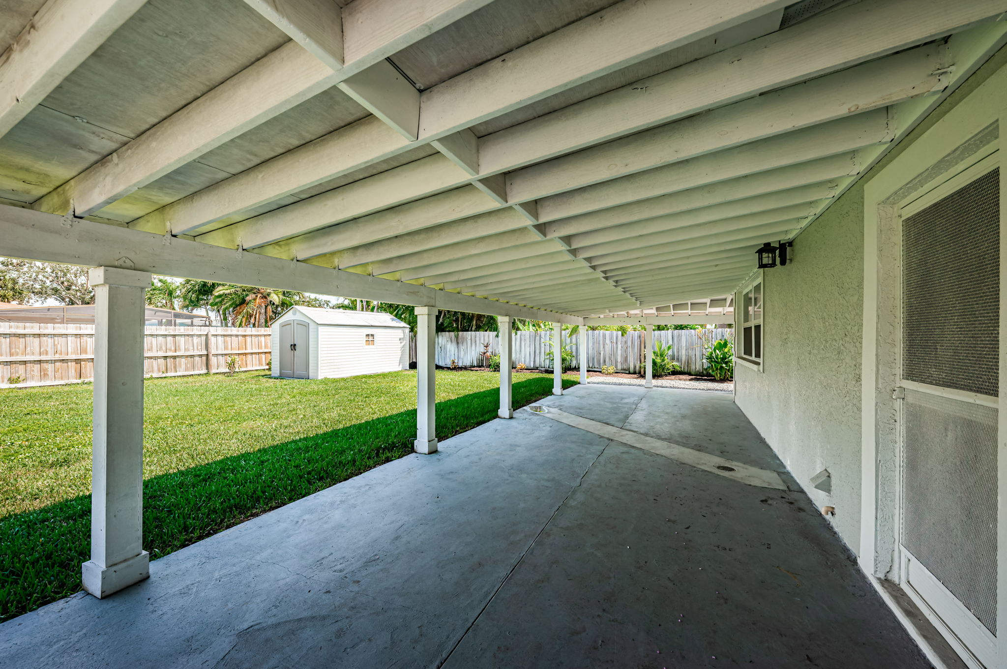 Carport 1