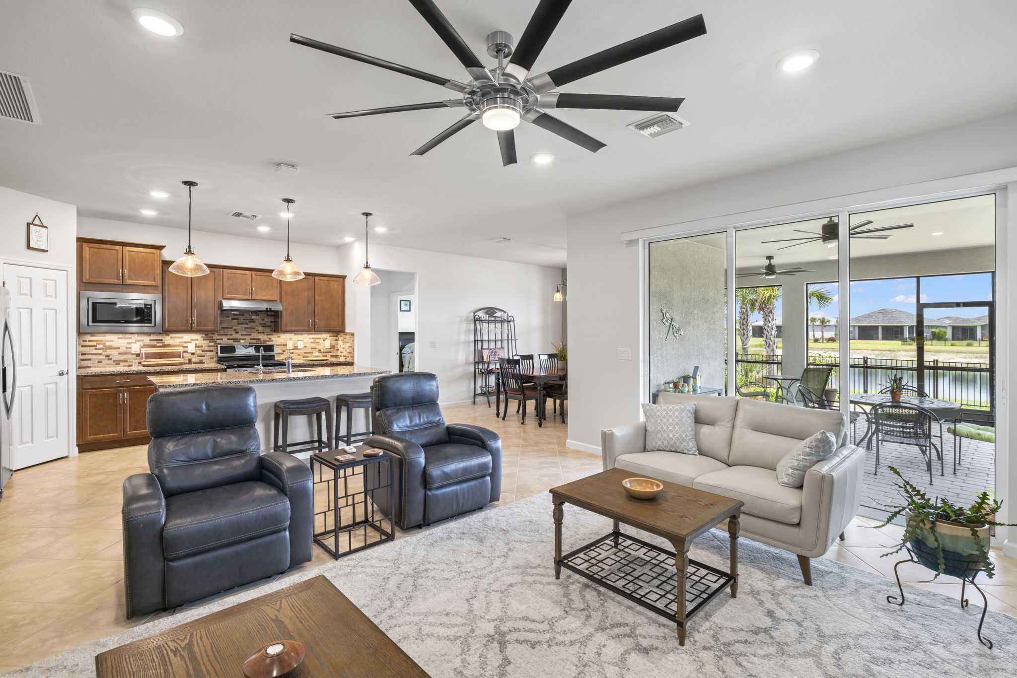 Living Room 4