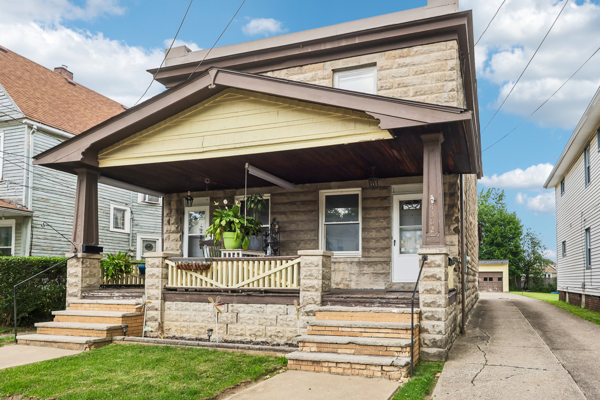 Woburn Ave-S3006-002.jpg