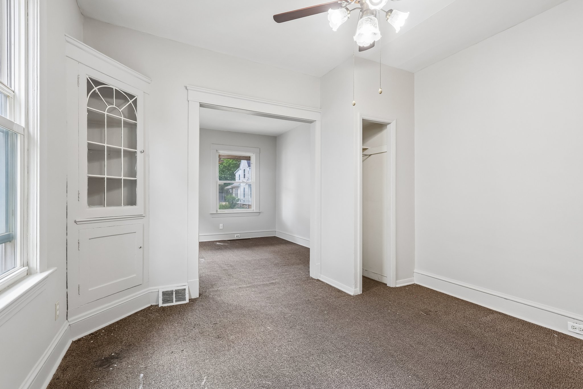 Woburn Ave-S3006-009.jpg