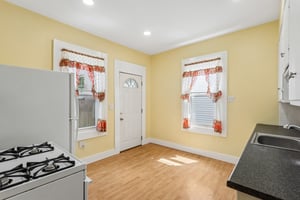 Woburn Ave-S3006-013.jpg