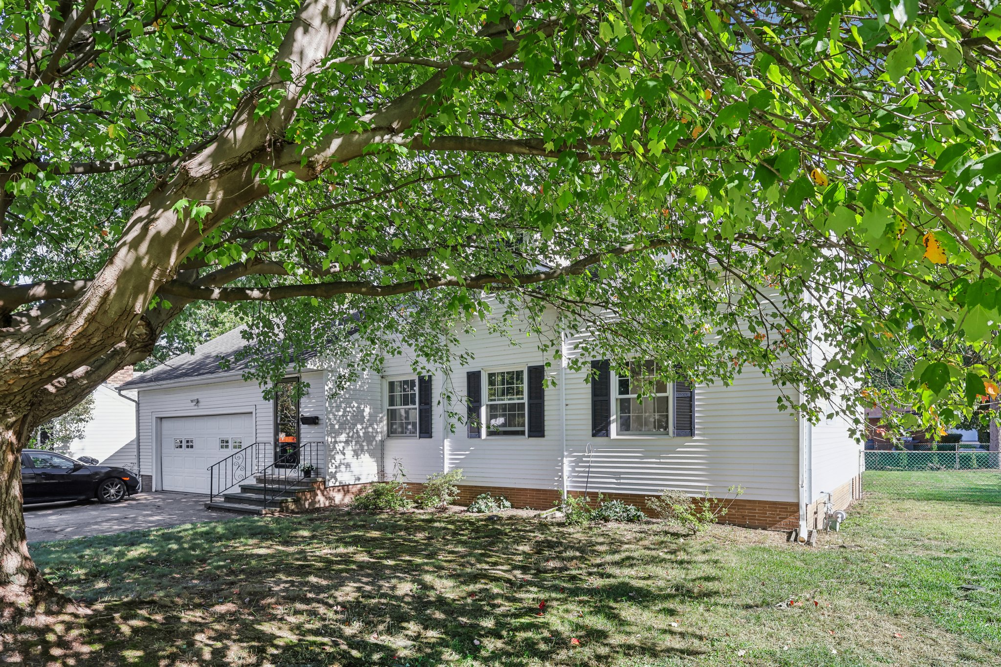 W Bend Dr-003.jpg
