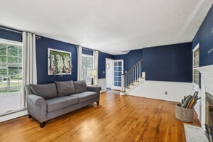 W Bend Dr-006.jpg