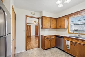 W Bend Dr-010.jpg