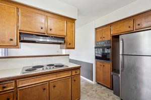 W Bend Dr-011.jpg