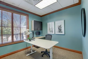 N Quinlan Park Rd-037
