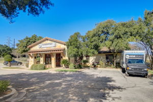 N Quinlan Park Rd-005