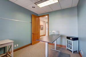 N Quinlan Park Rd-032