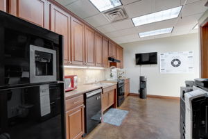 N Quinlan Park Rd-029