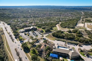 N Quinlan Park Rd-060