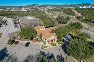 N Quinlan Park Rd-056