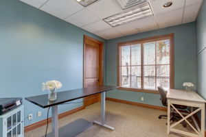 N Quinlan Park Rd-031