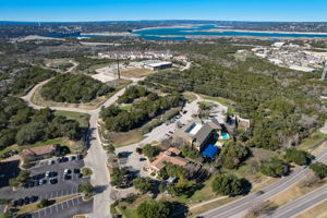 N Quinlan Park Rd-059