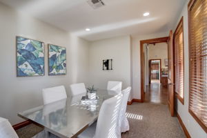 N Quinlan Park Rd-017