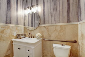 N Quinlan Park Rd-028