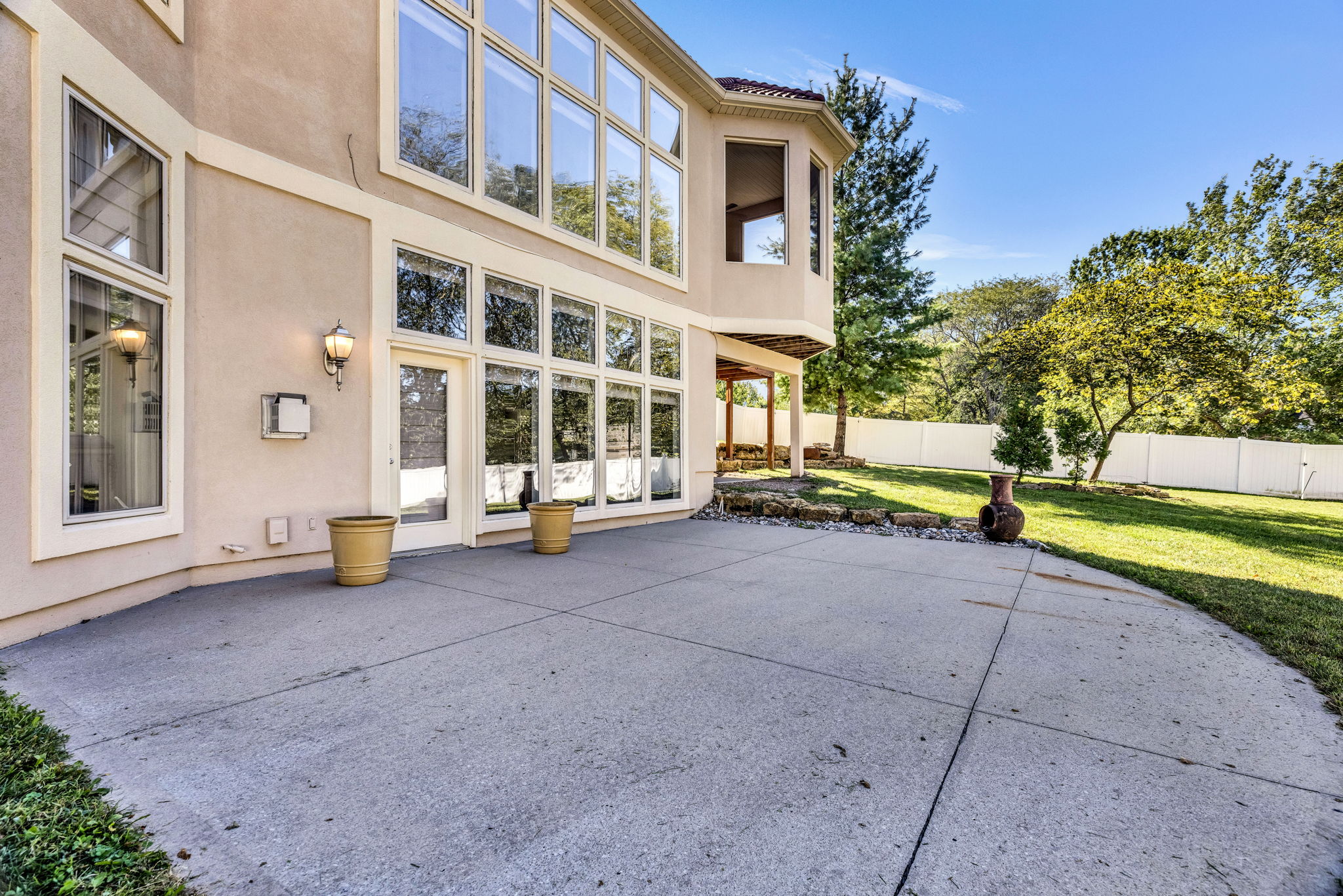 Exterior-6