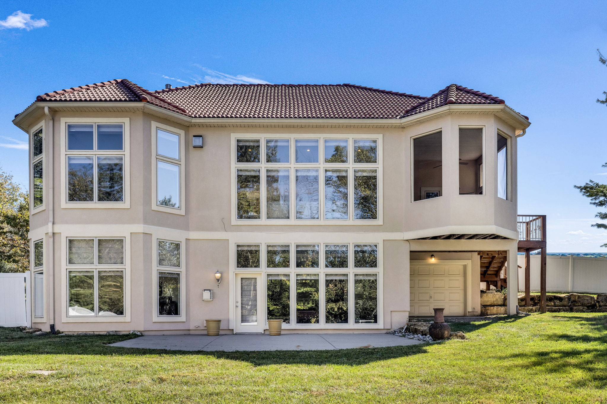 Exterior-9
