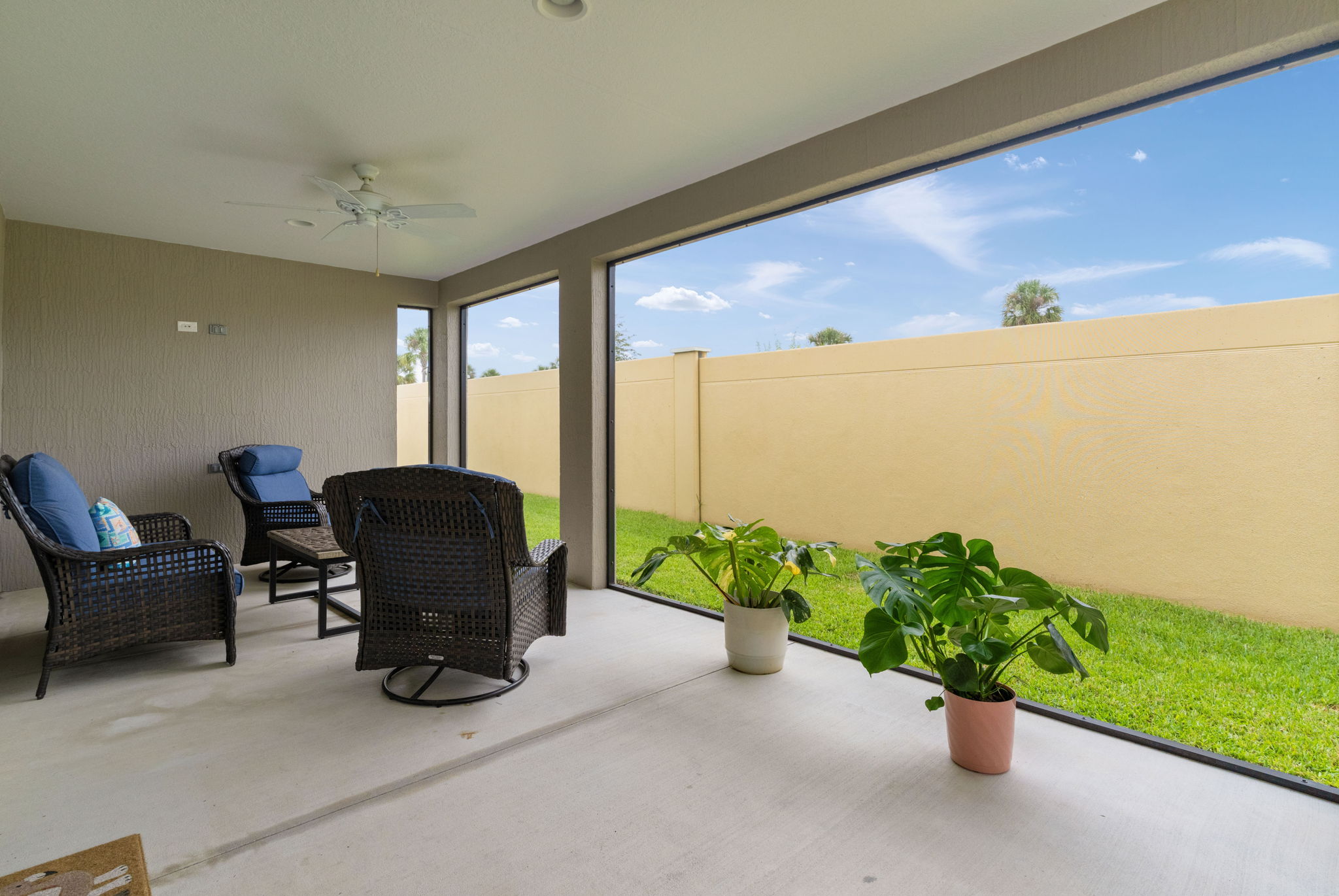  Photo 49