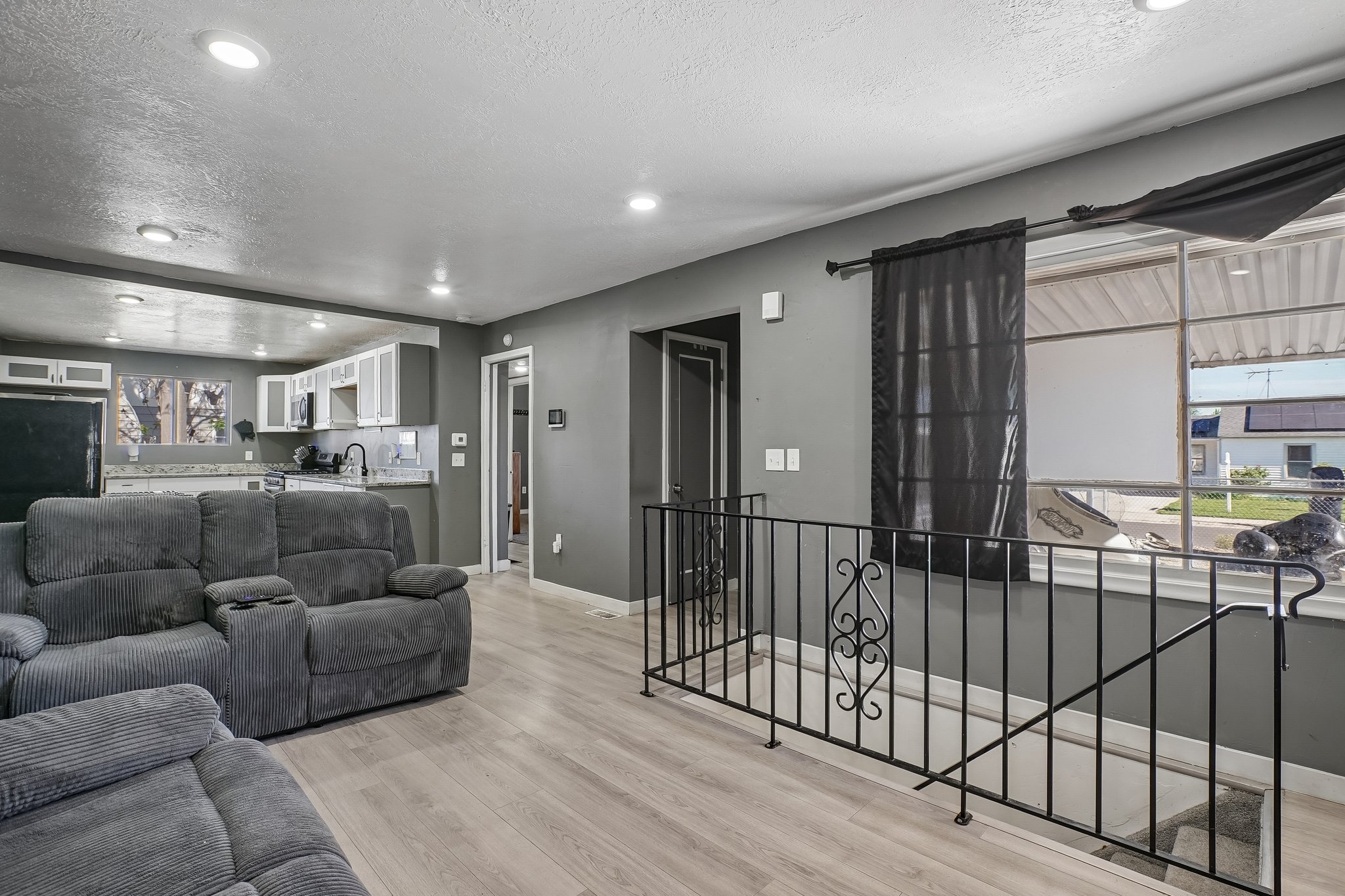 Living Room w/Picture Window.jpg