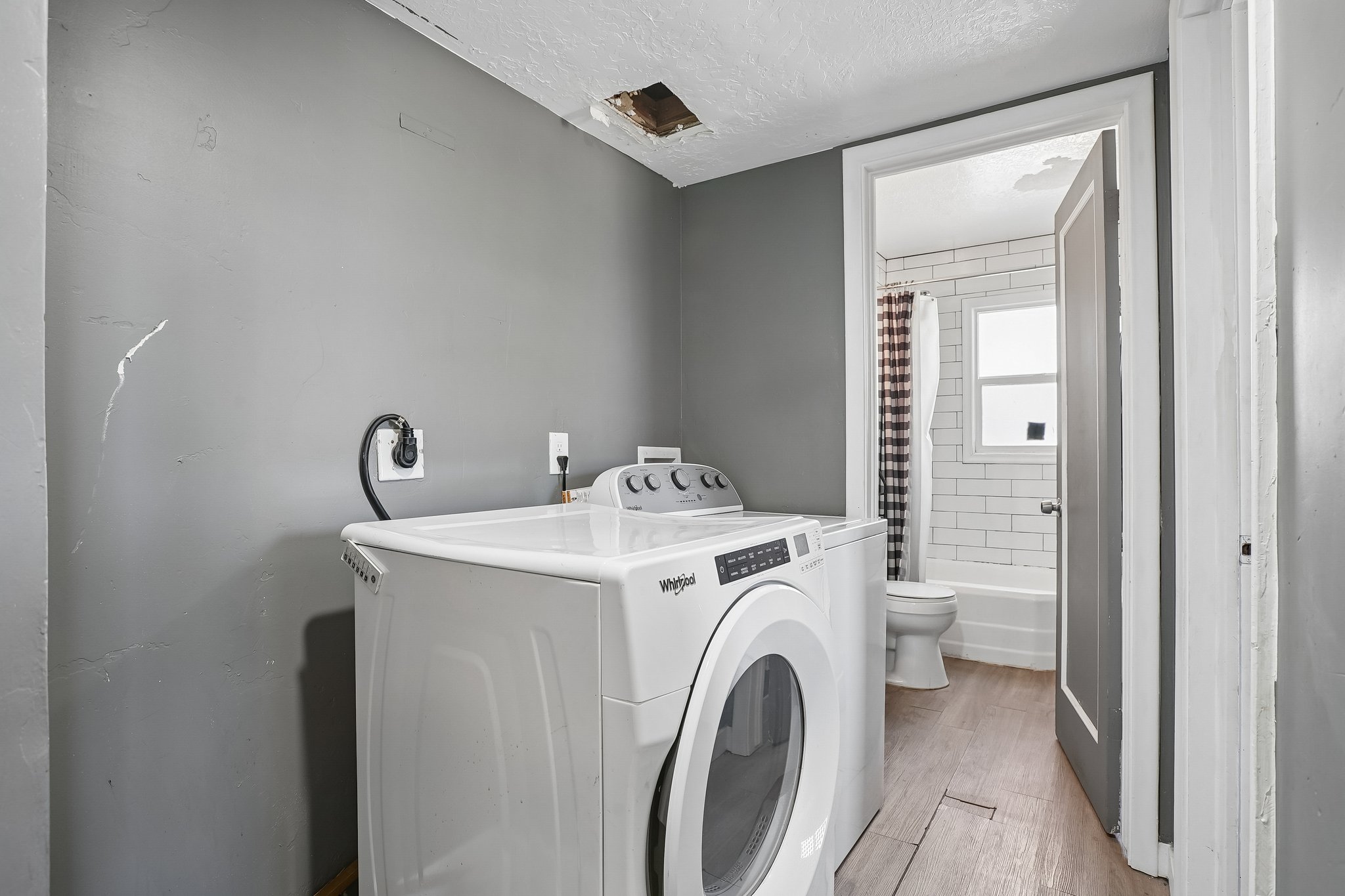 Laundry on Main floor.jpg