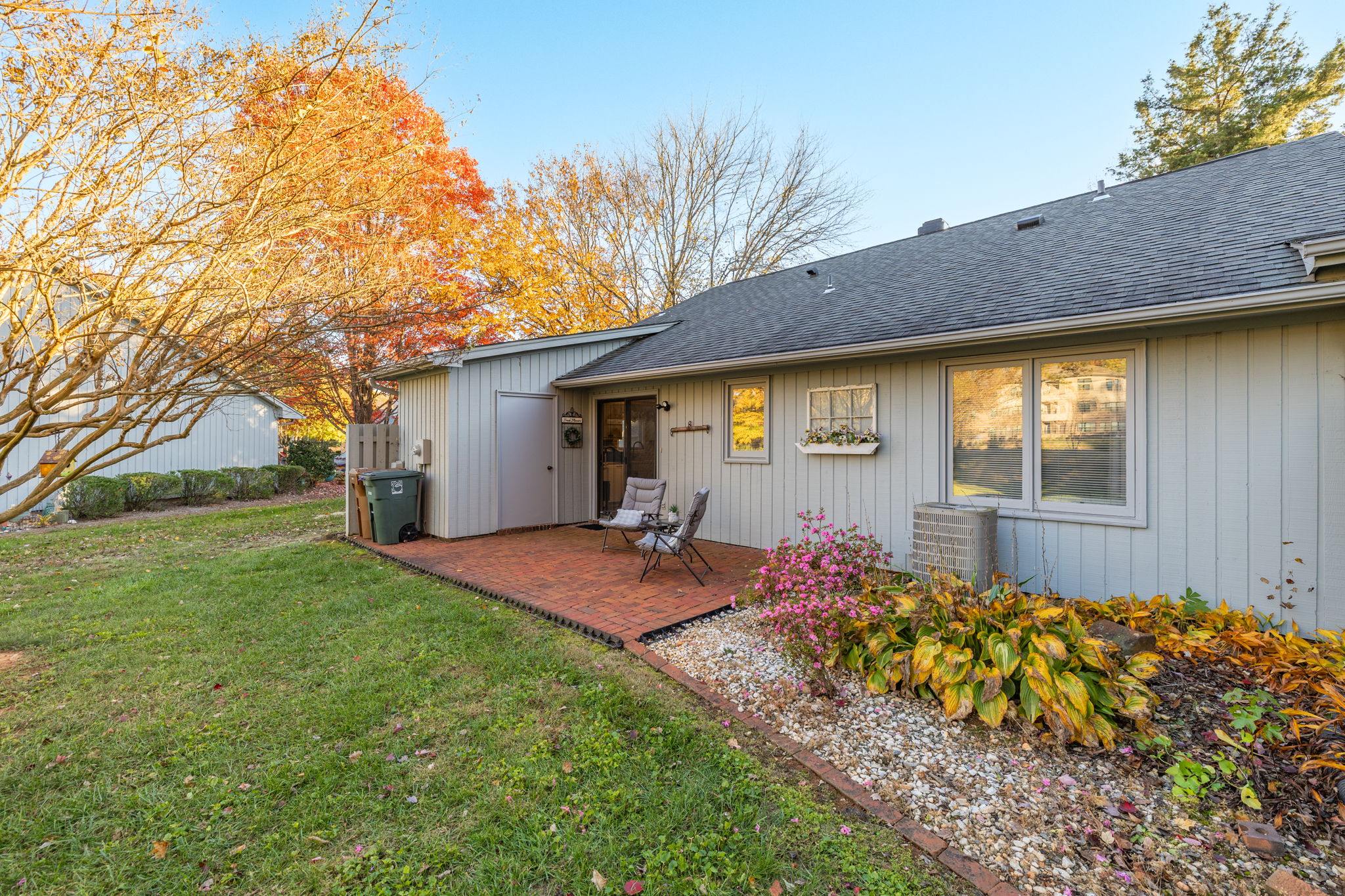 4306 Sullivan's Lake Dr-25