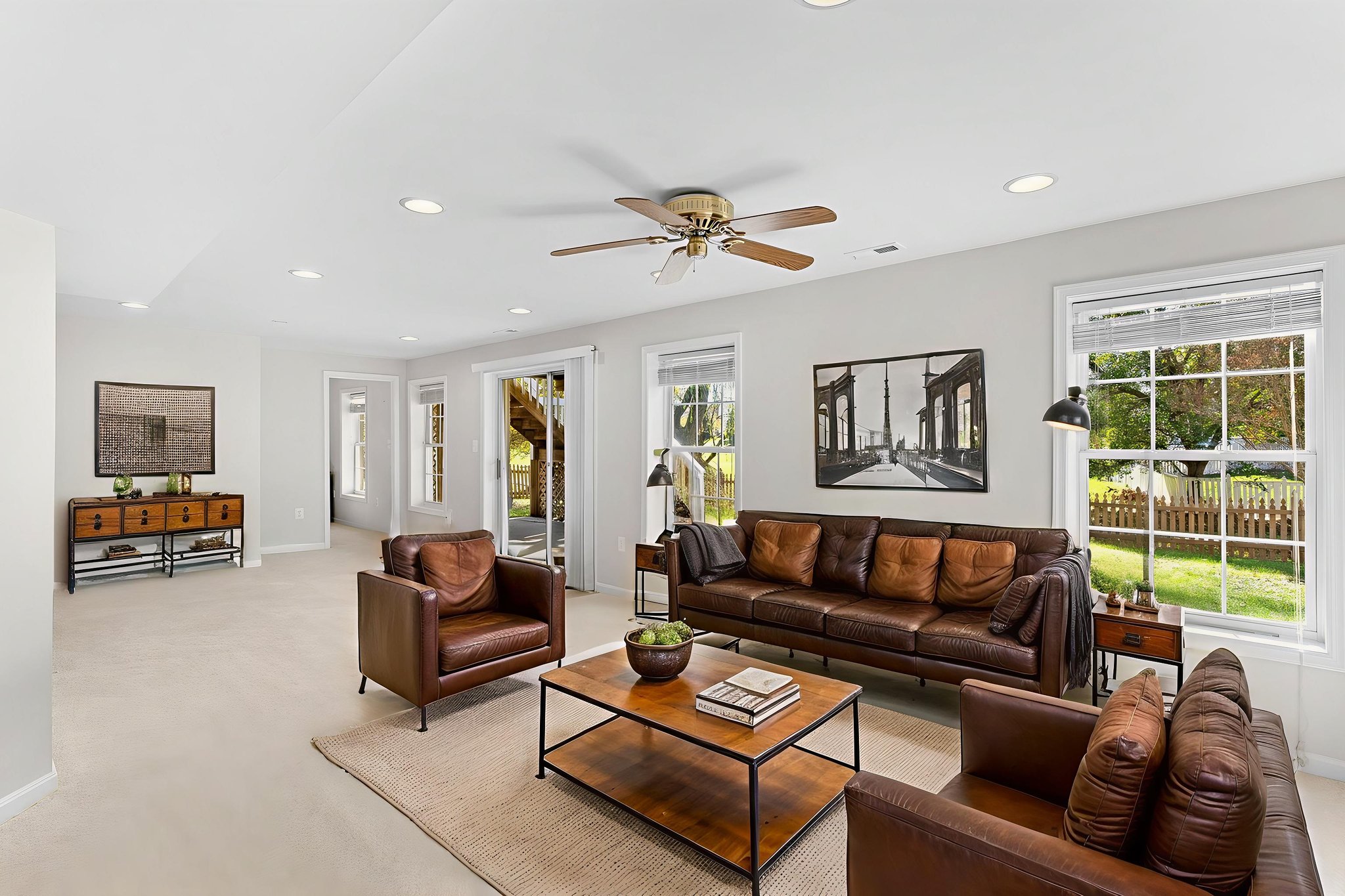 DSC08556 virtually staged.jpeg