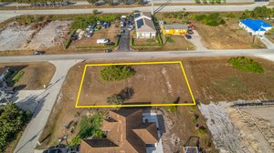 Drone Shot 4_With Lot Line.jpg