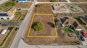 Drone Shot 1_With Lot Line.jpg