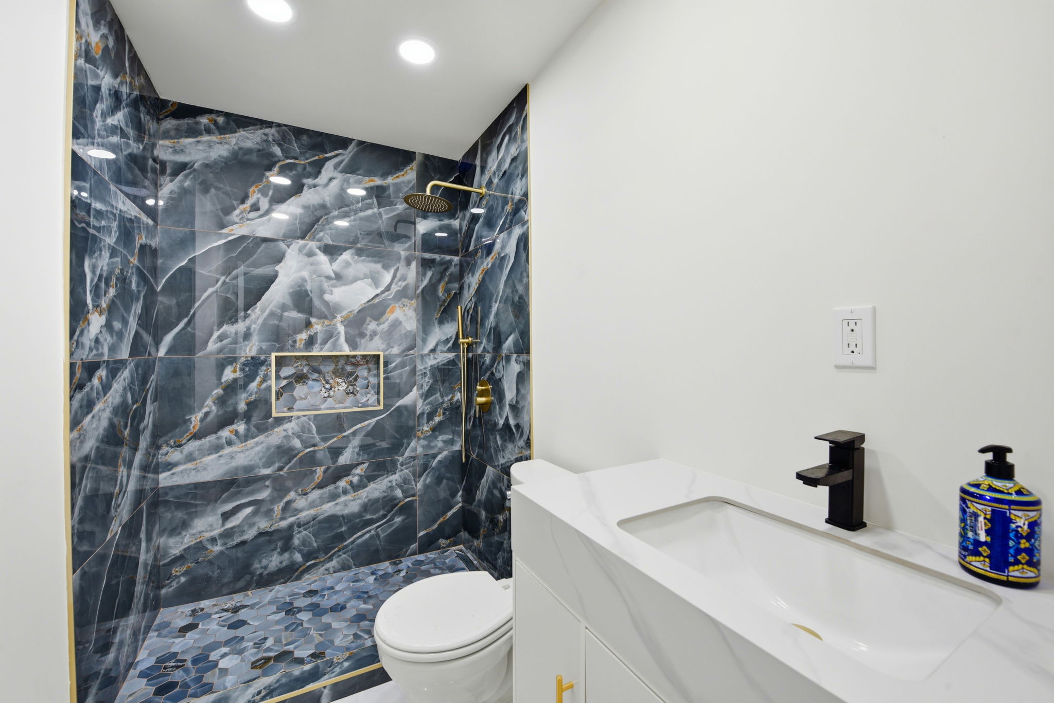 038_F8_4308 Granite Ct